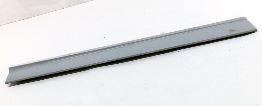 Thumbnail 3: 2016 AUDI Q5 (B8 8R) FRONT LEFT LOWER DOOR MOULDING TRIM PANEL (GLACIER WHITE)