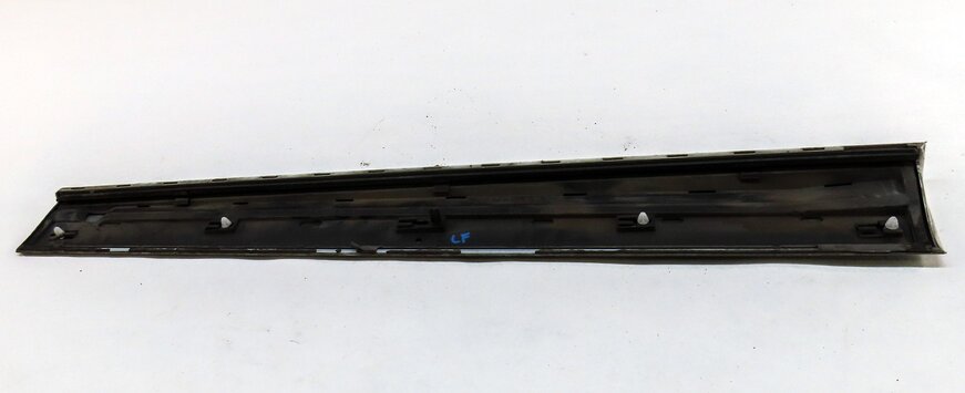 Thumbnail 5: 2016 AUDI Q5 (B8 8R) FRONT LEFT LOWER DOOR MOULDING TRIM PANEL (GLACIER WHITE)
