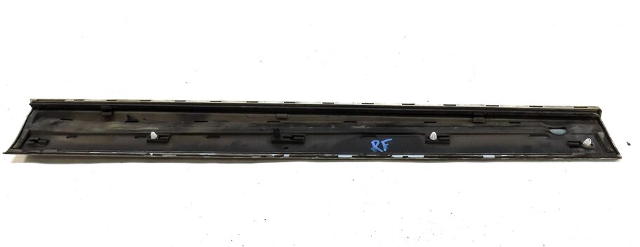 Thumbnail 5: 2016 AUDI Q5 (B8 8R) FRONT RIGHT LOWER DOOR MOULDING TRIM PANEL (GLACIER WHITE)