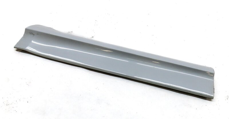 2016 AUDI Q5 (B8 8R) REAR LEFT LOWER DOOR MOULDING TRIM PANEL (GLACIER WHITE)
