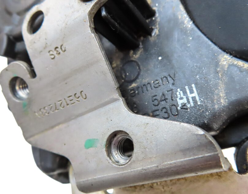 Thumbnail 7: 2016 AUDI Q5 (B8 8R) 3.0L CTUC ENGINE OIL AIR WATER SEPARATOR VALVE 06E127233N