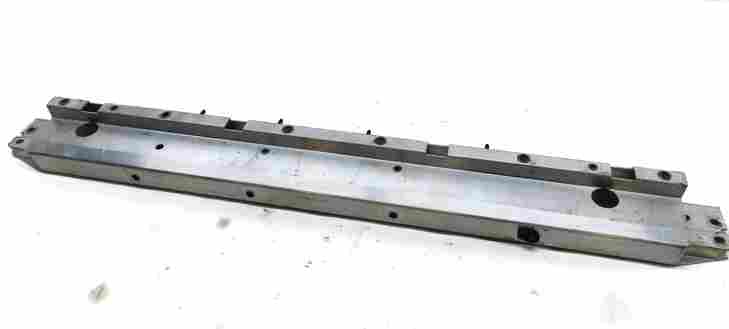 20-23 DISCOVERY SPORT EVOQUE L550 L538 FRONT BUMPER REINFORCEMENT IMPACT BAR
