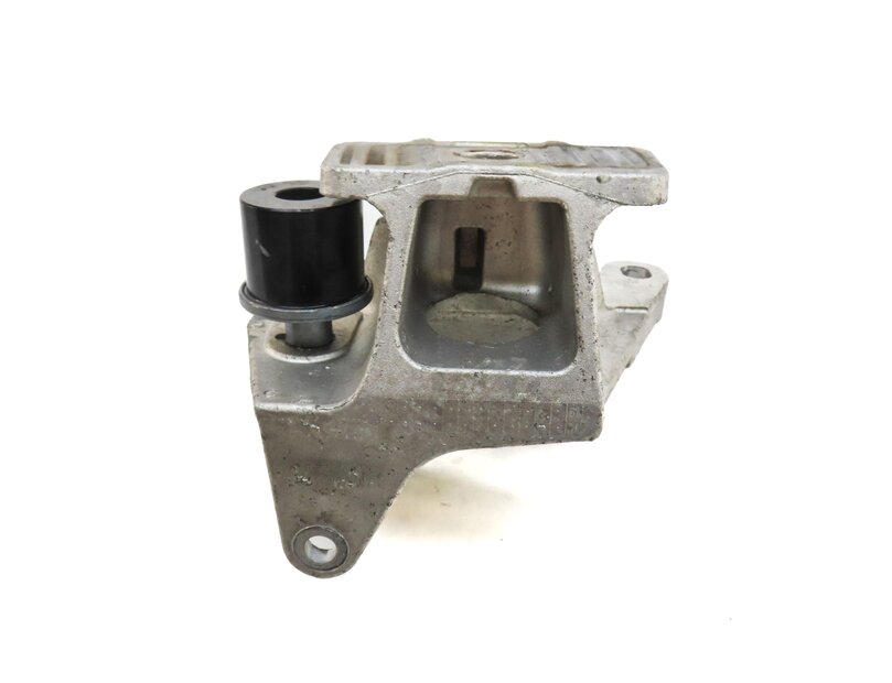 Thumbnail 4: 2020 LAND ROVER DISCOVERY SPORT (L550) 2.0L ENGINE LEFT MOTOR MOUNT BRACKET