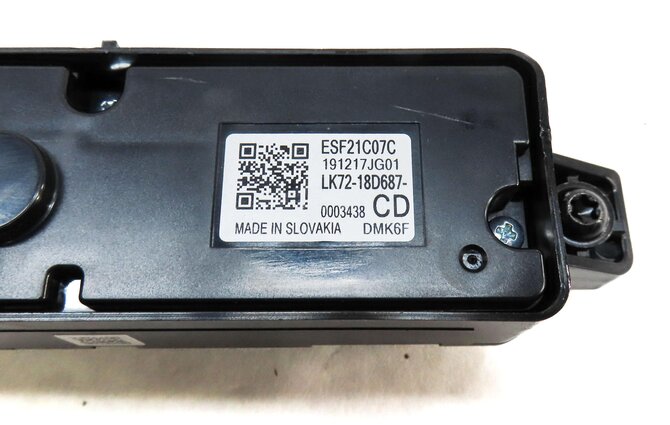 Thumbnail 6: 2020 LAND ROVER DISCOVERY SPORT (L550) REAR SEAT HEATER SWITCH BUTTON PANEL