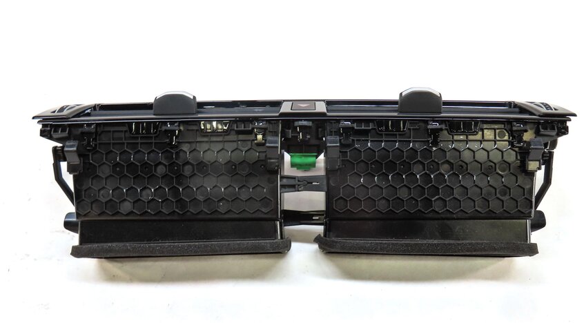 Thumbnail 4: 2020 DISCOVERY SPORT L550 FRONT CENTER DASH A/C HEATER AIR VENT & HAZARD BUTTON