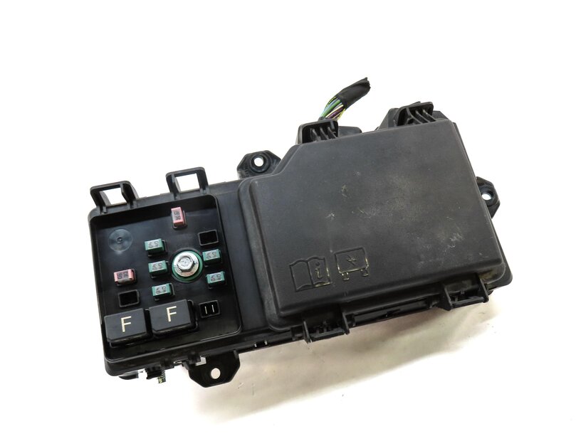 Thumbnail 3: 2020 LAND ROVER DISCOVERY SPORT (L550) ENGINE RELAY FUSE BOX K8D214A073AD