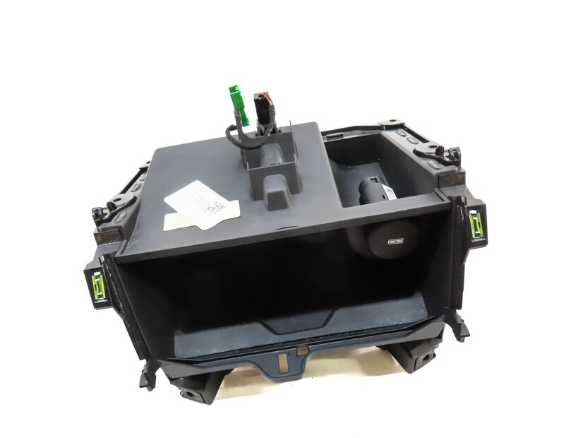 Thumbnail 3: 2020 DISCOVERY SPORT (L550) FRONT CENTER CONSOLE STORAGE CUBBY w/ USB PLUG