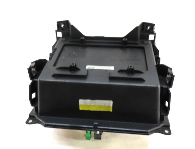 Thumbnail 6: 2020 DISCOVERY SPORT (L550) FRONT CENTER CONSOLE STORAGE CUBBY w/ USB PLUG