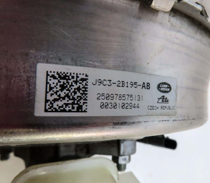 Thumbnail 7: 2020 DISCOVERY SPORT (L550) 2.0L POWER BRAKE BOOSTER w/ MASTER CYLINDER & CAP