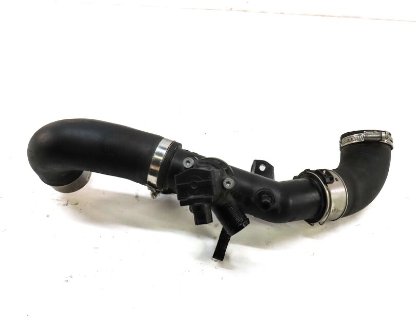 Thumbnail 2: 2020 LAND ROVER DISCOVERY SPORT L550 2.0L ENGINE INTERCOOLER INLET HOSE ASSEMBLY