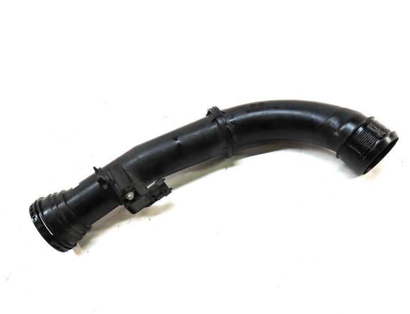 Thumbnail 3: 2020 LAND ROVER DISCOVERY SPORT (L550) 2.0L ENGINE INTERCOOLER OUTLET HOSE