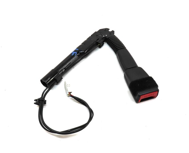 Thumbnail 2: 2012-2019 BMW 2 3 4 SERIES (F22 F30 F32) LEFT FRONT DRIVER SEATBELT RECEIVER