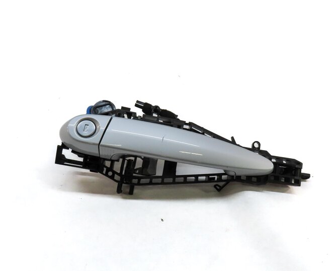 Thumbnail 1: 14-21 BMW 2 SERIES (F22) FRONT LEFT DRIVER EXTERIOR COMFORT DOOR HANDLE (SILVER)
