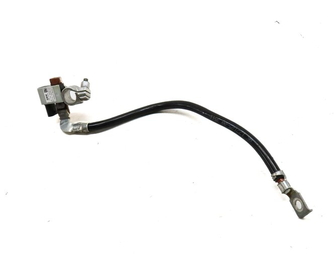 Thumbnail 2: 2012 BMW X5 E70 NEGATIVE BATTERY CABLE & INTELLIGENT BATTERY IBS MODULE TERMINAL