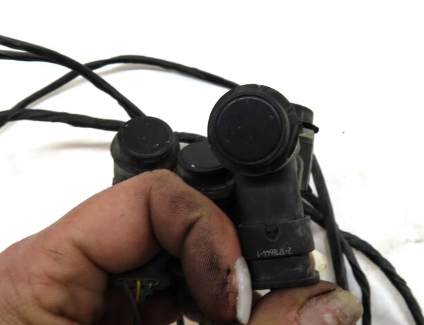 Thumbnail 5: 2012 BMW X5 (E70) FRONT PARK ASSIST PDC SENSOR SET4 (WHITE) w/ WIRE HARNESS