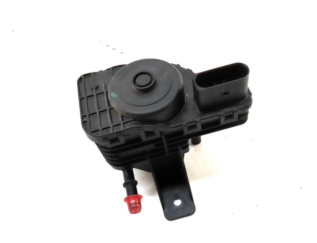 Thumbnail 3: 2009-2011 BMW X5 335D (E70 E90) 3.0L M57Y DIESEL EMISSION FLUID TRANSFER PUMP