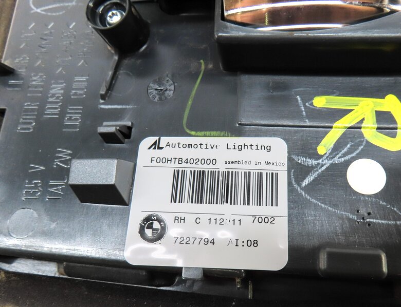 Thumbnail 6: 11-13 BMW X5 X5M (E70) RIGHT PASSENGER INNER TAILLIGHT LIGHT LAMP (INCANDESCENT)