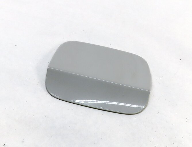 07-13 BMW X5 (E70) GAS TANK FUEL DOOR LID COVER TRIM (ALPINE WHITE 3 300)