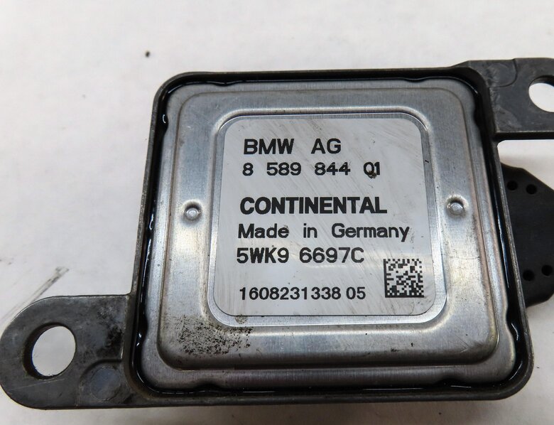 Thumbnail 5: 2012 BMW X5 (E70) 3.0L TURBO DIESEL M57Y ENGINE NOX SENSOR MODULE 8589844