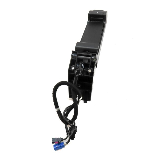 Thumbnail 2: 2012 BMW X5 E70 FRONT CENTER CONSOLE SNAP IN CELL PHONE CHARGE CRADLE & HARNESS