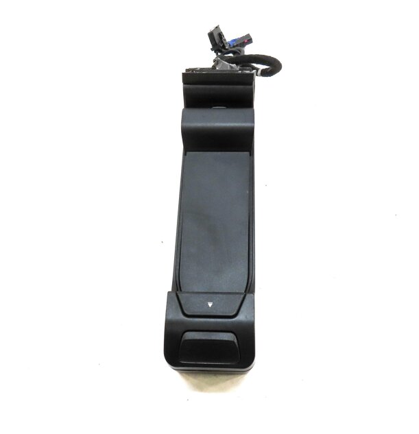 Thumbnail 5: 2012 BMW X5 E70 FRONT CENTER CONSOLE SNAP IN CELL PHONE CHARGE CRADLE & HARNESS