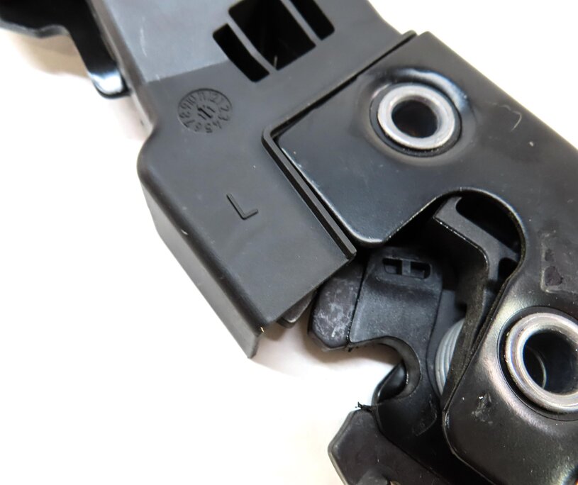 Thumbnail 7: 2012 BMW X5 (E70) REAR 2ND ROW LEFT SEAT LOCK LATCH RELEASE BUTTON (BEIGE)