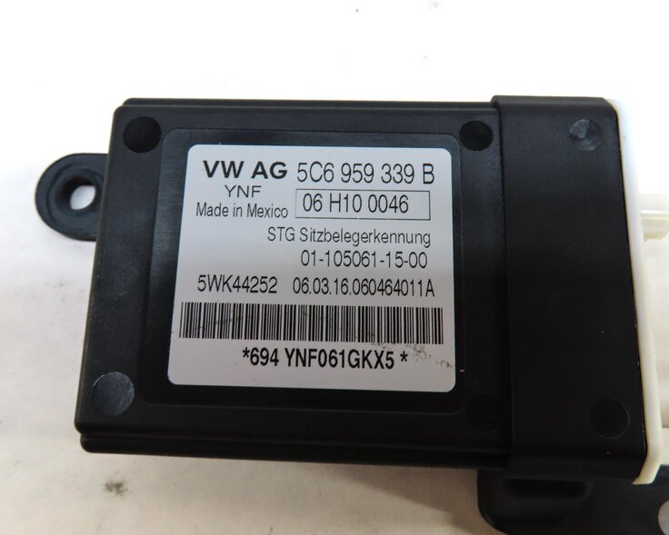Thumbnail 4: 2013 AUDI A6 (C7) FRONT RIGHT PASSENGER BODY WEIGHT SENSOR MODULE 5C6959339B