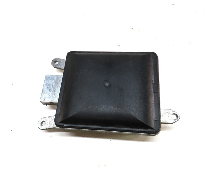 Thumbnail 5: 2012-2015 AUDI A6 S6 (C7) RIGHT PASSENGER REAR BLIND SPOT ALERT MODULE (MASTER)
