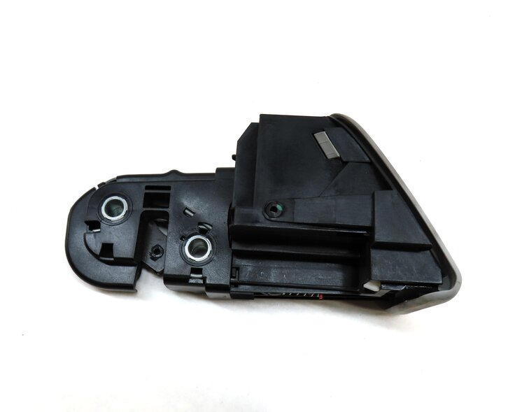 Thumbnail 4: 2013 AUDI A6 C7 REAR 2ND ROW LEFT & RIGHT SEAT LOCK LATCH RELEASE BUTTON (GREY)