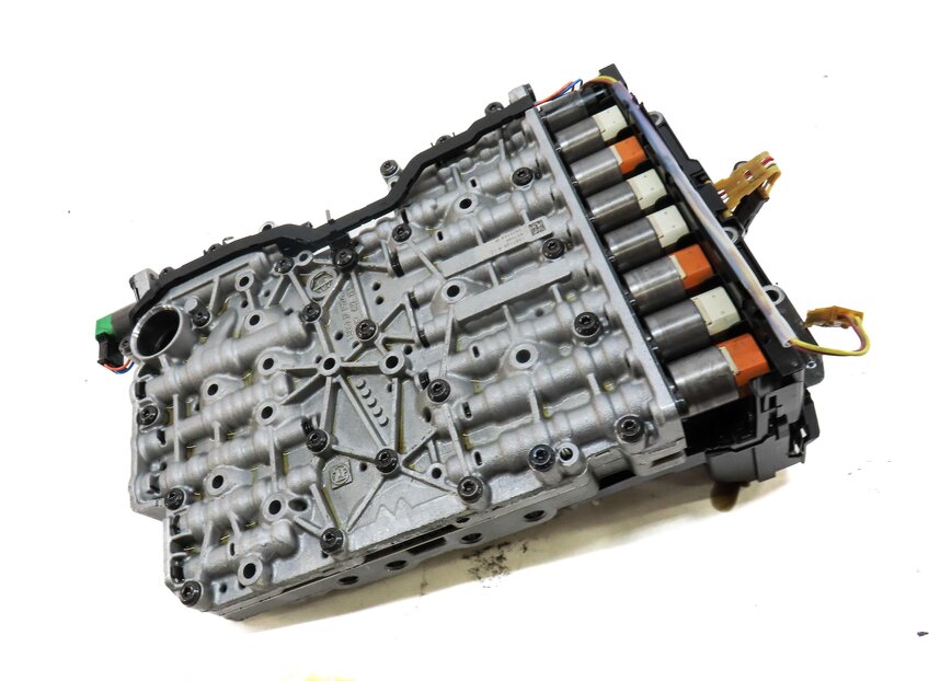 Thumbnail 3: 2013-2016 RANGE ROVER SPORT (L494) SUPERCHARGED - VALVE BODY (AUTO START STOP)