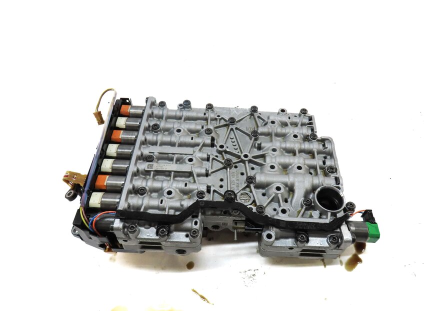 Thumbnail 4: 2013-2016 RANGE ROVER SPORT (L494) SUPERCHARGED - VALVE BODY (AUTO START STOP)