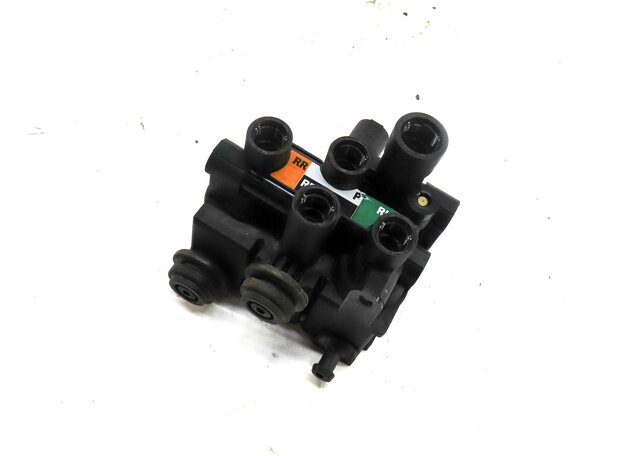 2014 LAND RANGE ROVER (L405) REAR AIR SUSPENSION TRANSFER RELIEF VALVE BLOCK