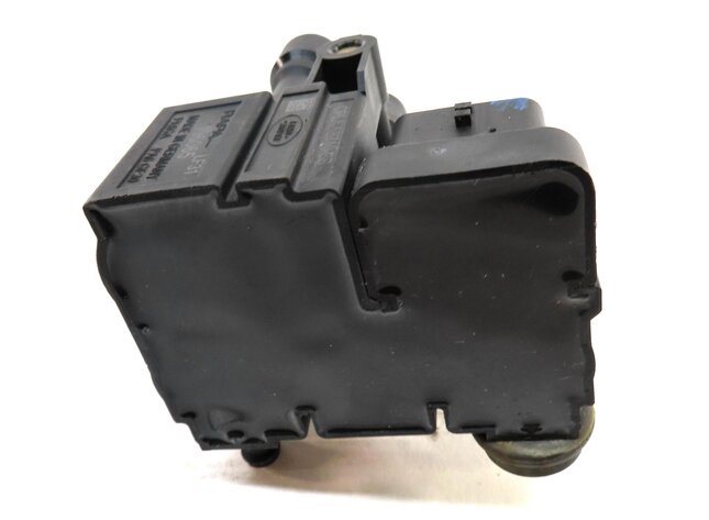 Thumbnail 5: 2014 LAND RANGE ROVER (L405) REAR AIR SUSPENSION TRANSFER RELIEF VALVE BLOCK
