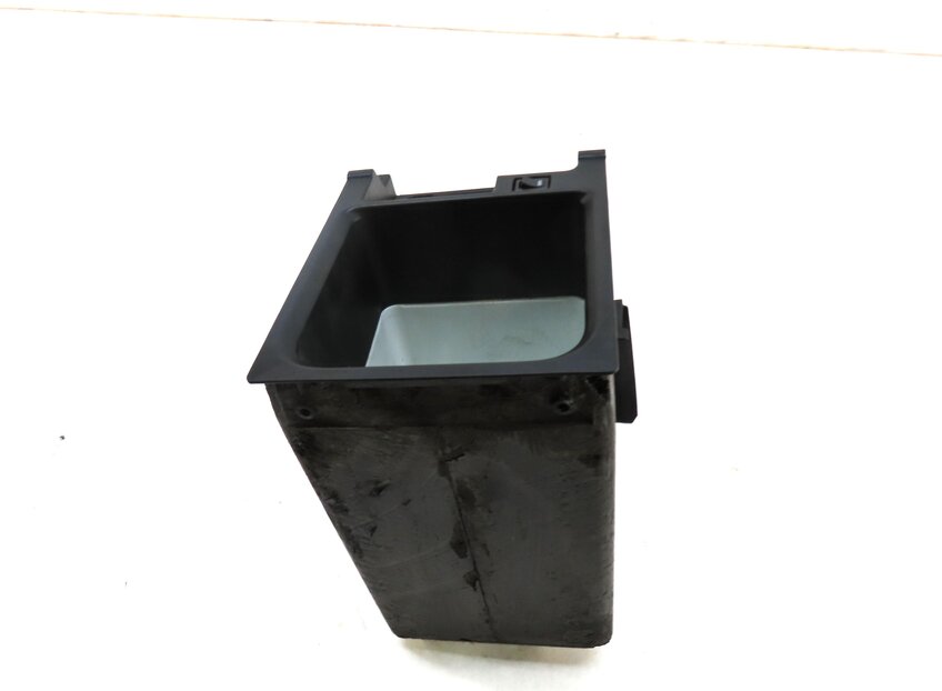 Thumbnail 4: 2013-2019 RANGE ROVER (L405) FRONT CENTER CONSOLE REFRIGERATOR STORAGE COOLER