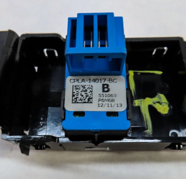 Thumbnail 7: 2014 LAND RANGE ROVER (L405) REAR LEFT DOOR LOCK UNLOCK SWITCH BUTTON PANEL