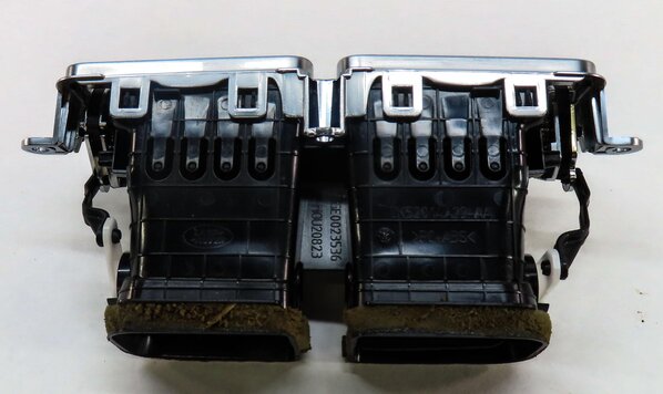 Thumbnail 4: 2014 LAND RANGE ROVER (L405) REAR CENTER CONSOLE A/C HEATER AIR VENT (SILVER)