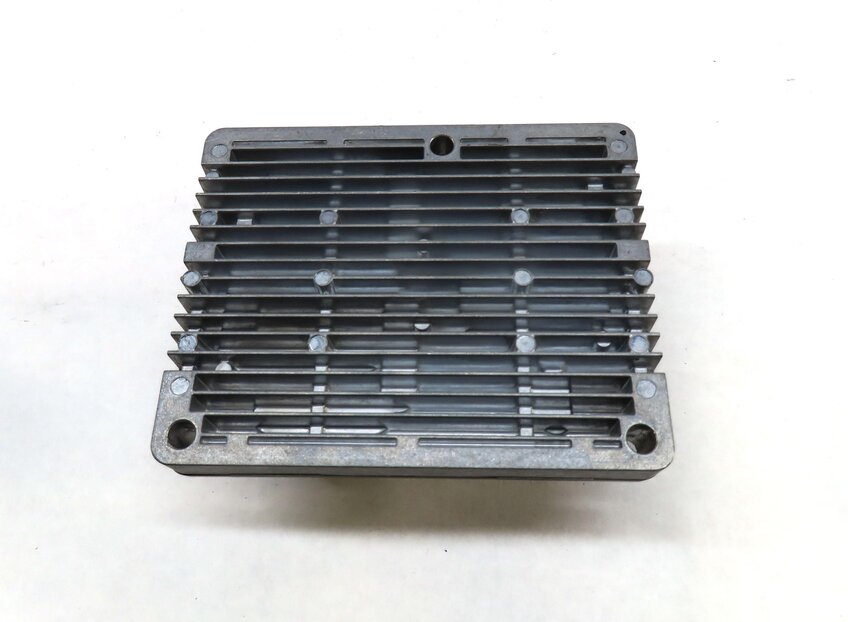Thumbnail 4: 2014 LAND RANGE ROVER L405 ENGINE IGNITION START STOP POWER DISTRIBUTION MODULE