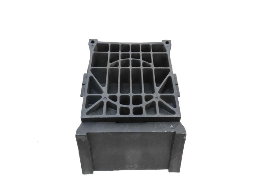 Thumbnail 5: 2013-2022 RANGE ROVER SPORT (L405 L494) SPARE TIRE JACK LUG WRENCH AND CHOCK SET