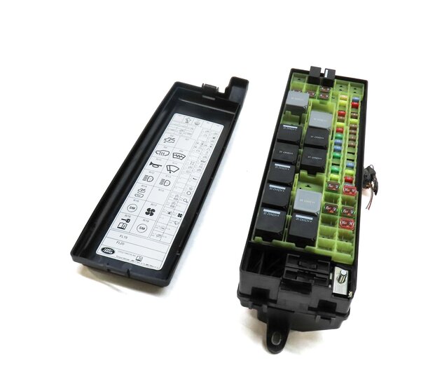 13-18 RANGE ROVER (L405) 5.0L AJ133 / 5.0L AJ133 SUPERCHARGED ENGINE FUSE BOX