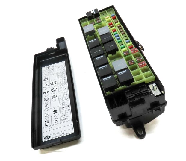 Thumbnail 3: 13-18 RANGE ROVER (L405) 5.0L AJ133 / 5.0L AJ133 SUPERCHARGED ENGINE FUSE BOX