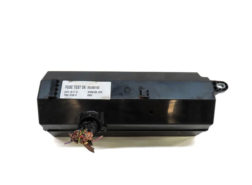 Thumbnail 6: 13-18 RANGE ROVER (L405) 5.0L AJ133 / 5.0L AJ133 SUPERCHARGED ENGINE FUSE BOX