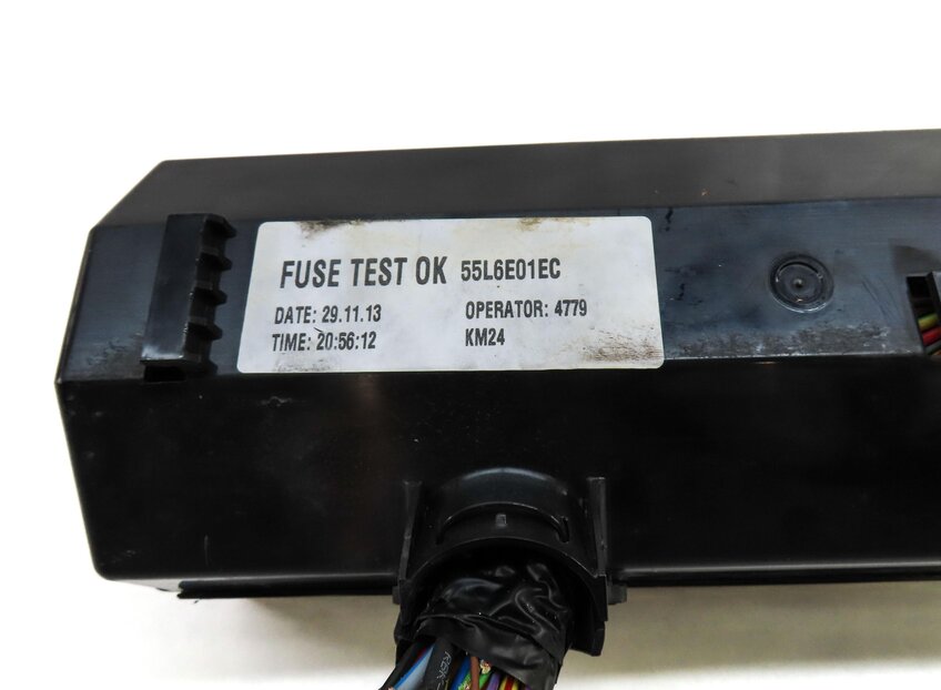 Thumbnail 7: 13-18 RANGE ROVER (L405) 5.0L AJ133 / 5.0L AJ133 SUPERCHARGED ENGINE FUSE BOX