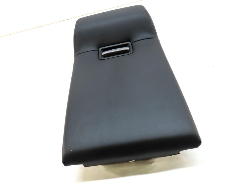 Thumbnail 3: 2014 LAND RANGE ROVER (L405) REAR SEAT FOLD DOWN ARMREST / CUPHOLDER (BLACK)