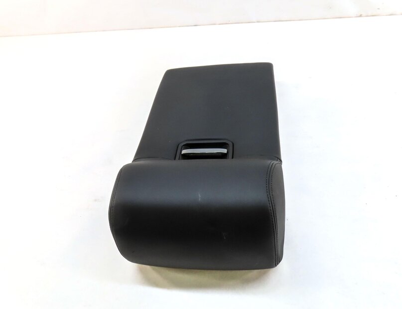Thumbnail 4: 2014 LAND RANGE ROVER (L405) REAR SEAT FOLD DOWN ARMREST / CUPHOLDER (BLACK)