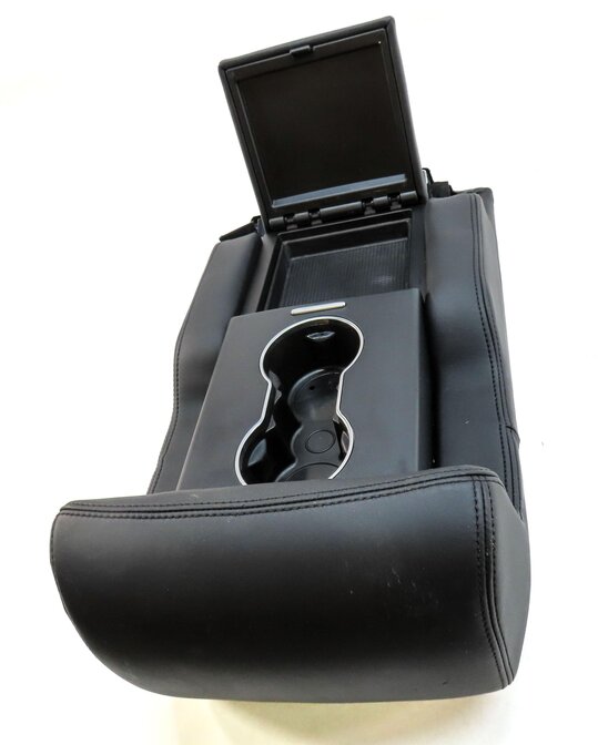 Thumbnail 6: 2014 LAND RANGE ROVER (L405) REAR SEAT FOLD DOWN ARMREST / CUPHOLDER (BLACK)