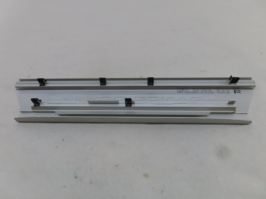 Thumbnail 10: 2014 LAND RANGE ROVER (L405) FRONT & REAR DOOR SILL SCUFF PLATE SET 4 (SILVER)