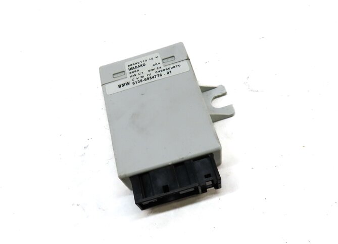 Thumbnail 3: 2003-2008 BMW Z4 (E85) ROADSTER - CONVERTIBLE TOP LIFT CONTROL MODULE