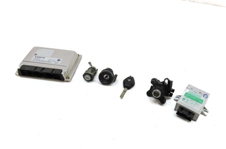 03-05 BMW Z4 (E85) 2.5L M54 ENGINE ECM DME IMMOBILIZER CONTROL MODULE KEY SET