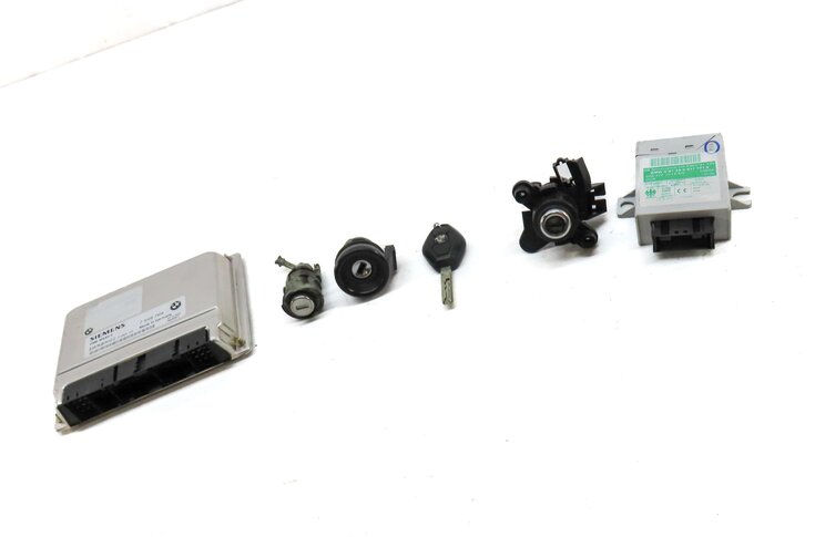 Thumbnail 3: 03-05 BMW Z4 (E85) 2.5L M54 ENGINE ECM DME IMMOBILIZER CONTROL MODULE KEY SET