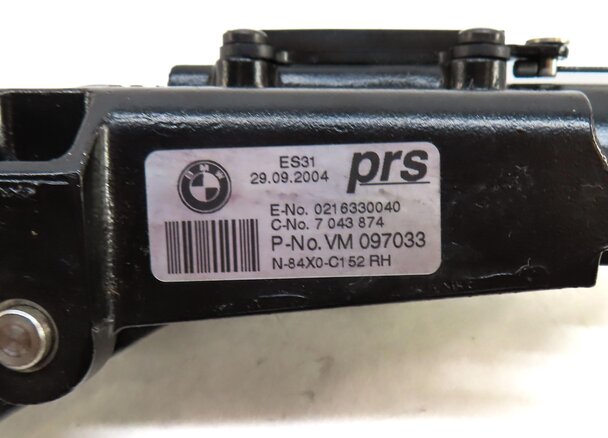 Thumbnail 6: 2005 BMW Z4 CONVERTIBLE (E85) RIGHT CONVERTIBLE TOP ELECTRIC LOCK LATCH 7043874